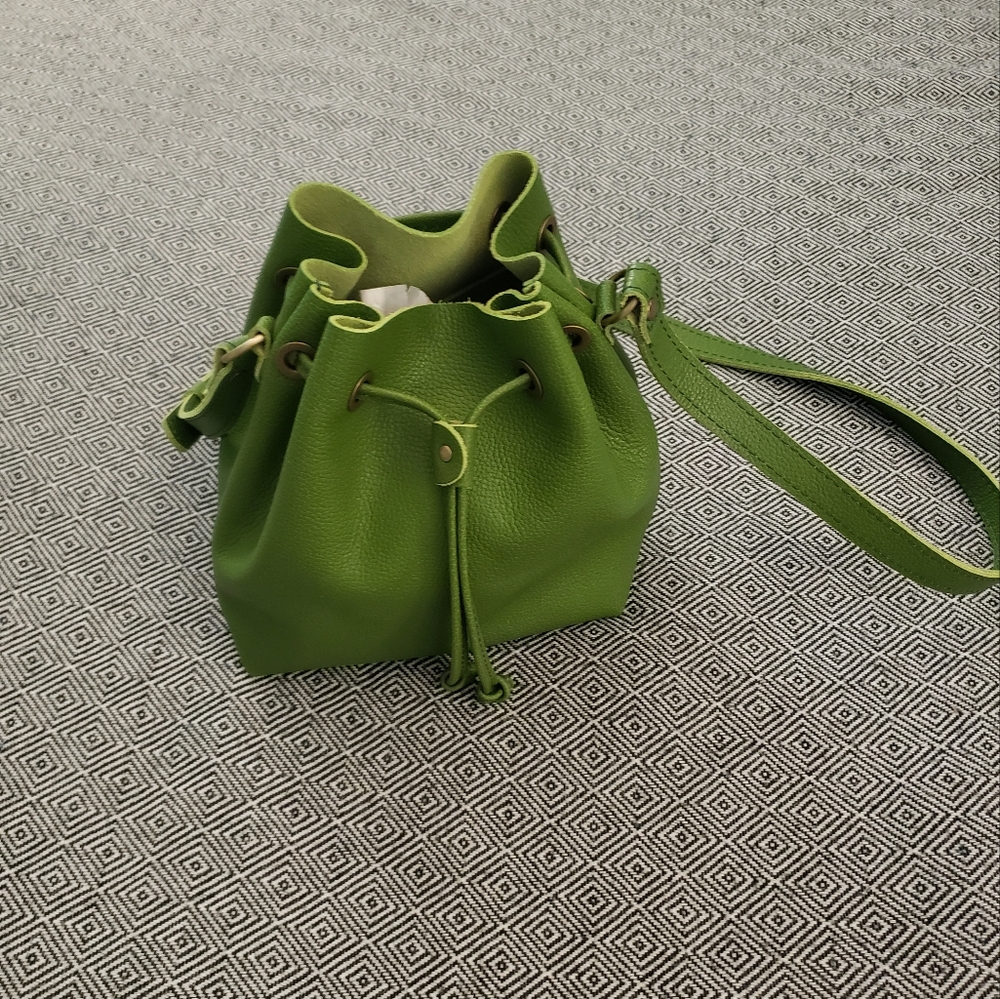 Portland Leather Goods small Bucket bag in Mantis